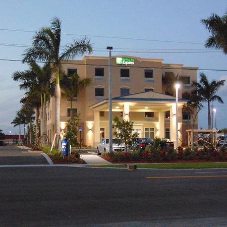 Holiday Inn Express & Suites Boynton Beach West By Ihg Exterior photo
